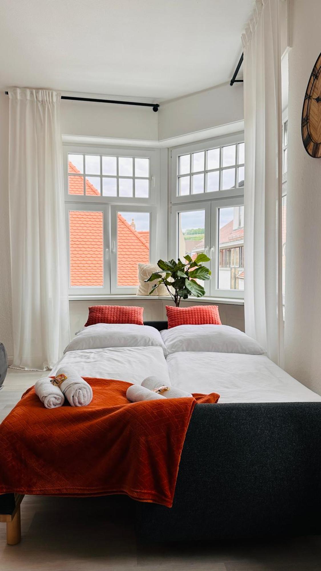 Amao-Brown I Exklusives City-Apartment I 85Qm I Privatparkplatz & Komfort I King-Size Bed Lahr  Exterior photo